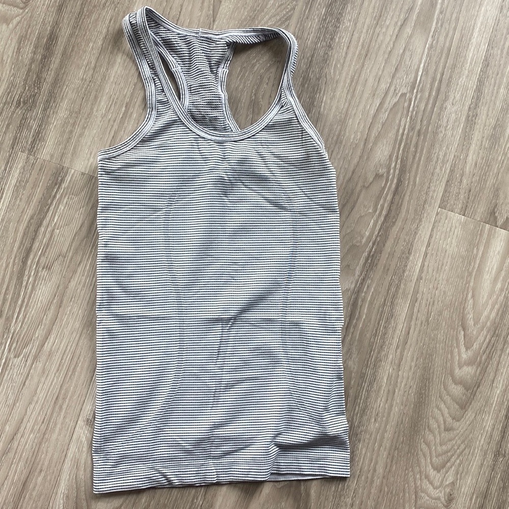 Lululemon swiftly tank size 2
